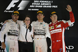 Podyum: Yarış galibi Nico Rosberg, Mercedes AMG, 2. Lewis Hamilton, Mercedes AMG, 3. Kimi Raikkonen,