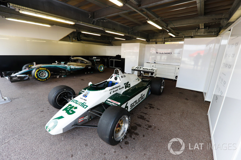 El Williams FW08 Ford Cosworth 1982 de Keke Rosberg y el Mercedes W07 2016 de Nico Rosberg