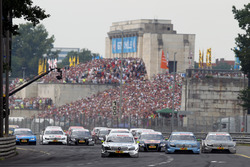 The start of the race, Ralf Schumacher, Laureus AMG Mercedes C-Klasse leads Jamie Green, Junge Sterne AMG Mercedes C-Klasse and Bruno Spengler, Mercedes-Benz Bank AMG C-Klasse
