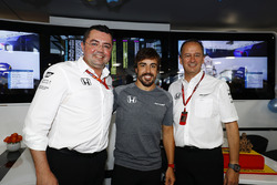 Fernando Alonso, McLaren, celebra su cumpleaños número 36, Eric Boullier, Director de competición, M