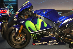 La moto de Valentino Rossi, Yamaha Factory Racing