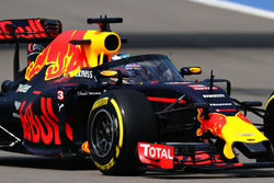 Daniel Ricciardo, Red Bull Racing RB12 mit dem Aeroscreen