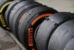 Des pneus Pirelli usés
