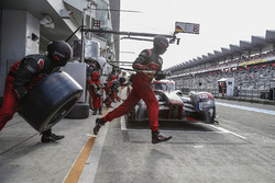 #8 Audi Sport Team Joest, Audi R18 e-tron quattro: Lucas di Grassi, Loic Duval, Oliver Jarvis