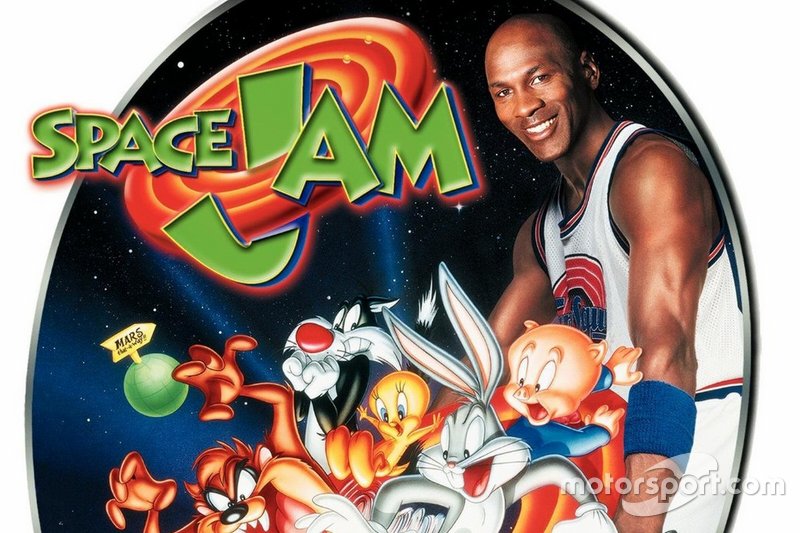 В прокат вышел фильм Space Jam с Майклом Джорданом в главной роли