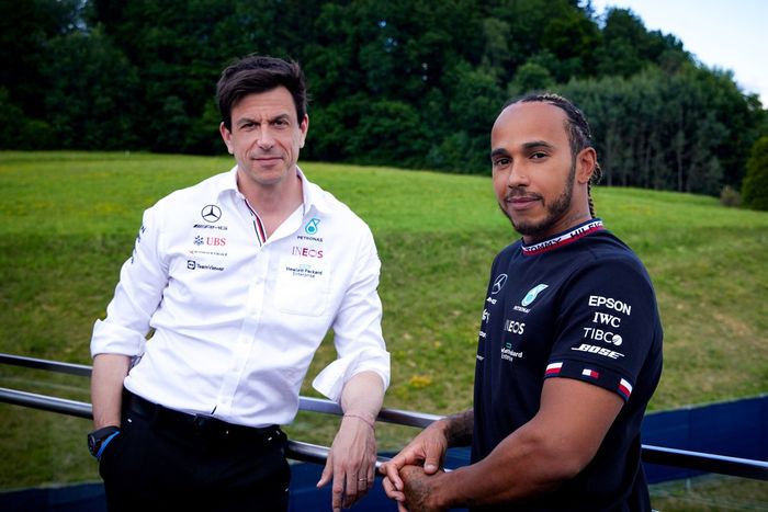 Toto Wolff, director de Mercedes y Lewis Hamilton, Mercedes