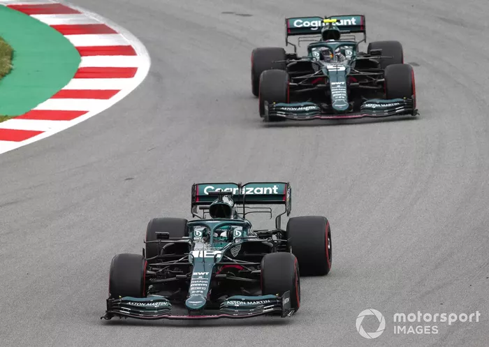 Lance Stroll, Aston Martin AMR21 , Sebastian Vettel, Aston Martin AMR21