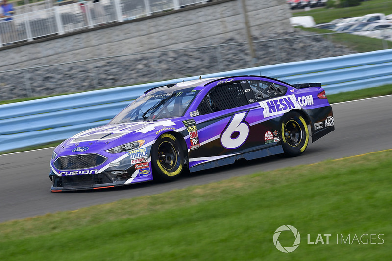 26. Matt Kenseth, Roush Fenway Racing, Ford Fusion NESN