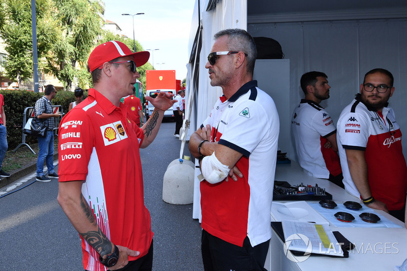 Kimi Raikkonen, Ferrari ve Beat Zehnder, Alfa Romeo Sauber F1 Takım Menajeri