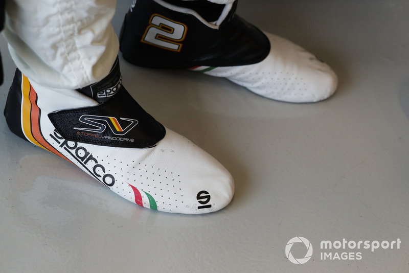 Sepatu balap Stoffel Vandoorne, McLaren