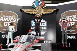 Race winner Will Power, Team Penske Chevrolet