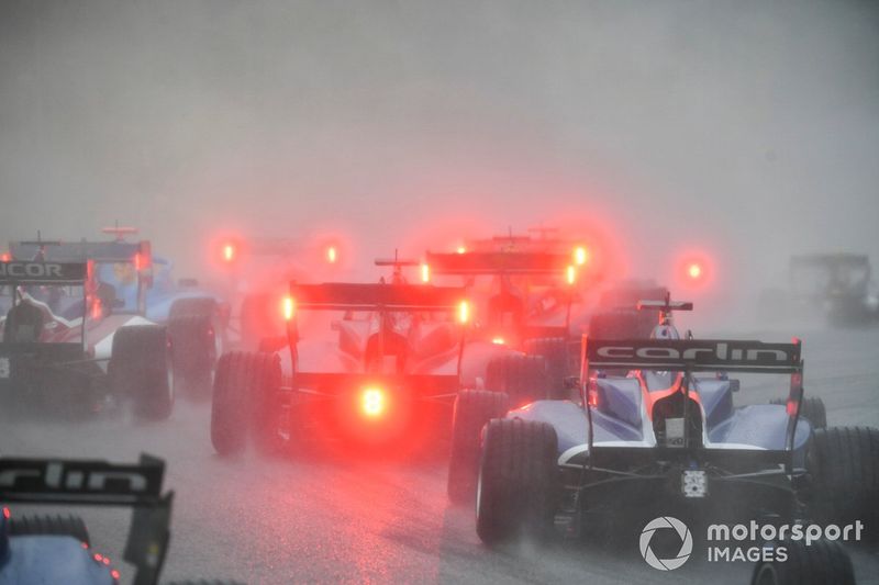 Acción al inicio de la carrera