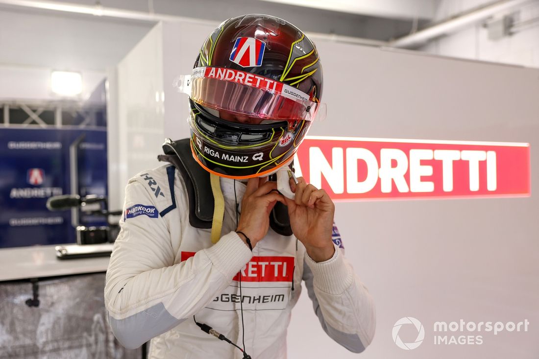 Nico Muller , Andretti Formula E se prepara para conducir en el garaje