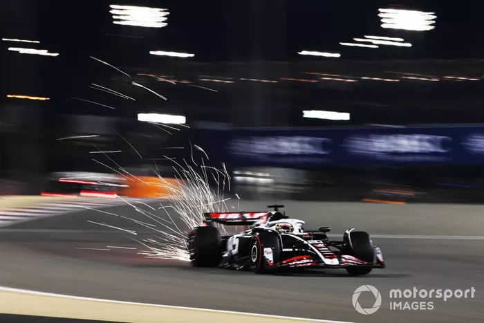 Kevin Magnussen et la Haas VF-24 font des étincelles