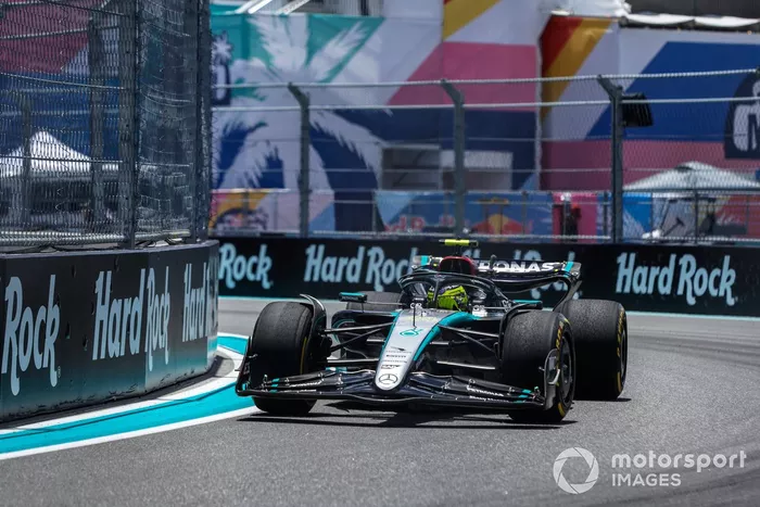 Lewis Hamilton, Mercedes F1 W15 