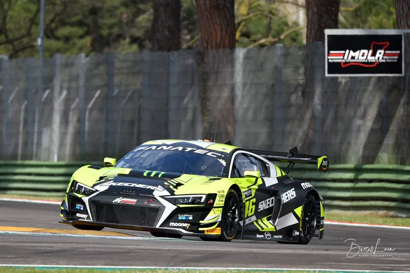 #46 Team WRT Audi R8 LMS evo II GT3: Nico Müller, Frédéric Vervisch, Valentino Rossi