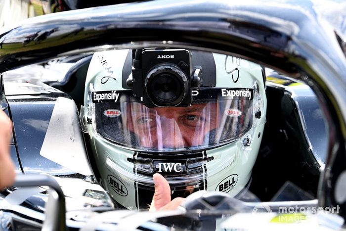 cámara en el coche filmando una carrera de F1