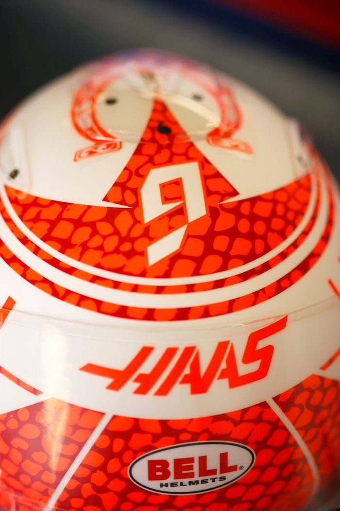 El casco de Nikita Mazepin, Haas F1, para el GP de Estados Unidos 2021