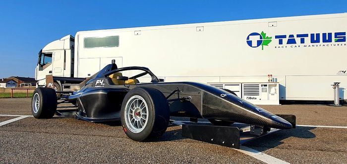 Carro da Fórmula 4 Brasil