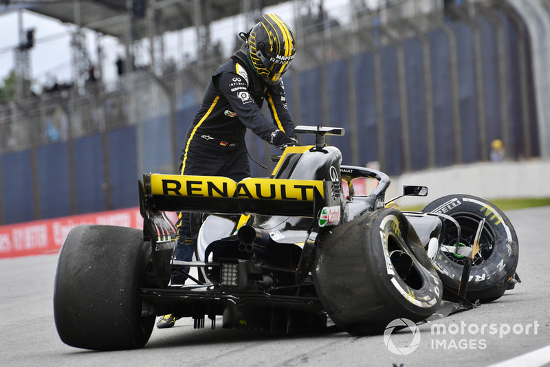 Ніко Хюлькенберг, Renault Sport F1 Team R.S. 18, розбив машину у другій практиці