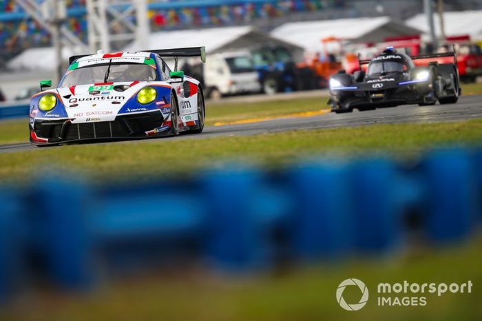 #99 NGT Motorsport Porsche 911 GT3 R, GTD: Juergen Haering, Sven Muller, Klaus Bachler