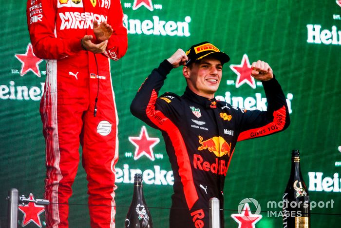 Podio: ganador de la carrera Max Verstappen, Red Bull Racing