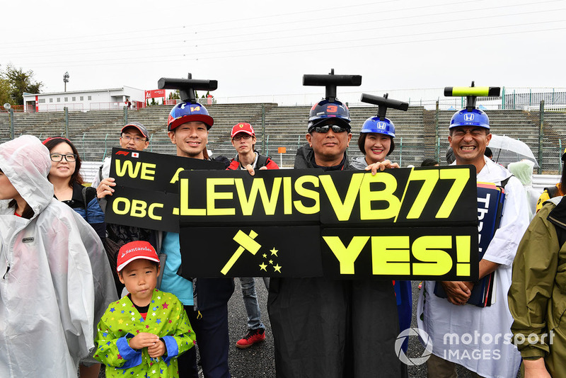 Lewis Hamilton, Mercedes AMG F1 fans
