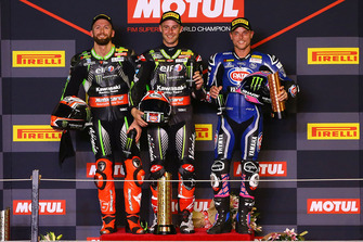 Podio: il vincitore della gara Jonathan Rea, Kawasaki Racing, il secondo classificato Tom Sykes, Kawasaki Racing, il terzo classificato Alex Lowes, Pata Yamaha