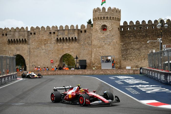 Lewis Hamilton, Ferrari, Isack Hadjar, Racing Bulls Team