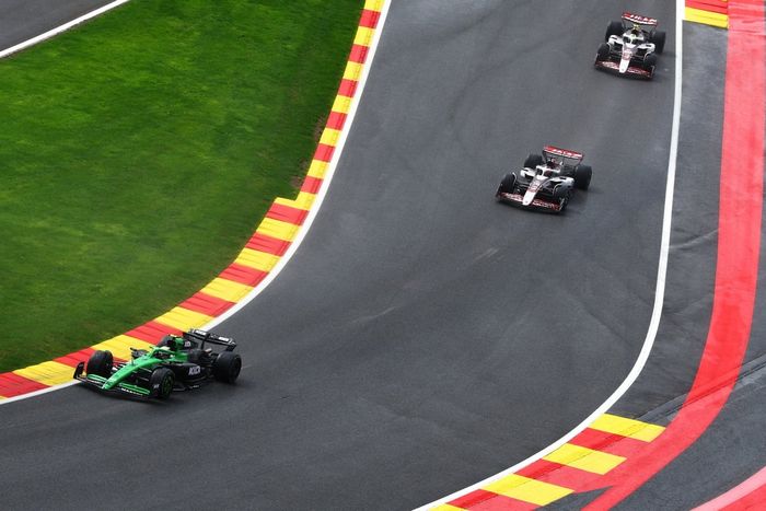 Esteban Ocon, Haas F1 Team, Oliver Bearman, Haas F1 Team, Gabriel Bortoleto, Sauber