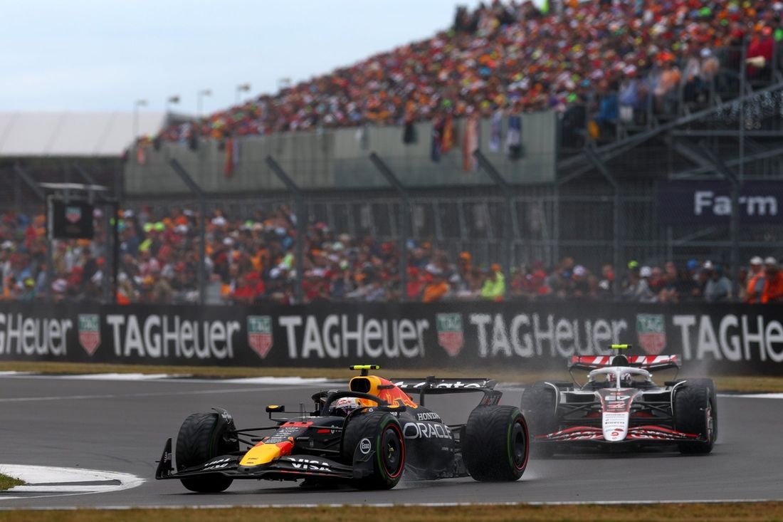 Oliver Bearman, Haas F1 Team, Yuki Tsunoda, Red Bull Racing Team