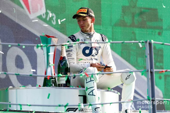Podio: ganador Pierre Gasly, AlphaTauri