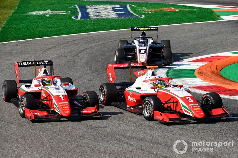 Oscar Piastri, Prema Racing y Logan Sargeant, Prema Racing battle