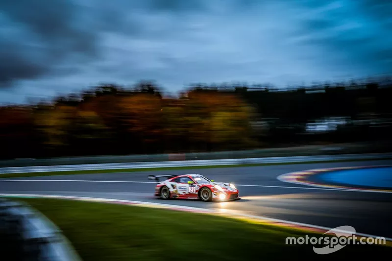 #22 Frikadelli Racing Team Porsche 911 GT3-R: Jörg Bergmeister, Frederic Makowiecki, Dennis Olsen
