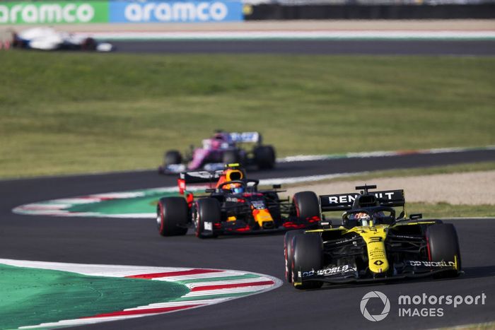 Daniel Ricciardo, Renault F1 Team R.S.20, Alex Albon, Red Bull Racing RB16