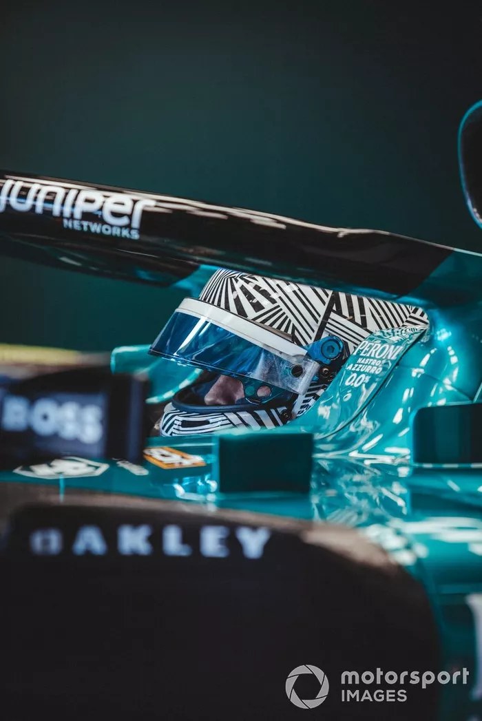 Fernando Alonso con Aston Martin en Jerez