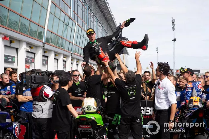 Jonathan Rea, Kawasaki Racing Team celebra su quinto título mundial