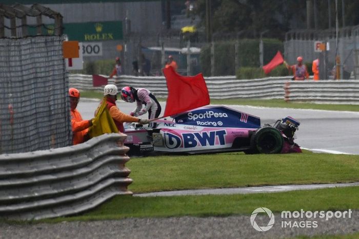 Sergio Pérez, Racing Point RP19, golpea las barreras