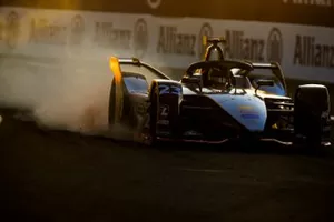 Sébastien Buemi, Nissan e.Dam, Nissan IMO1, bloque une roue