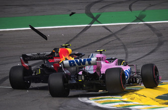 Max Verstappen, Red Bull Racing RB14, Esteban Ocon, Racing Point Force India VJM11