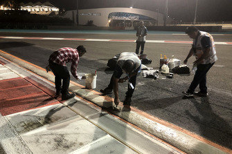 Des travaux sont effectués sur les vibreurs après la première journée