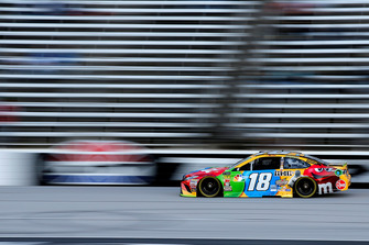 Kyle Busch, Joe Gibbs Racing, Toyota Camry M&M's