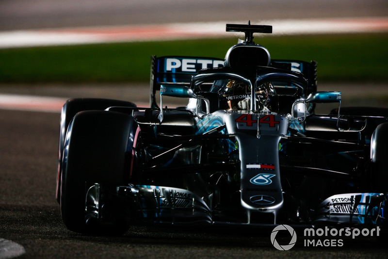1: Льюіс Хемілтон, Mercedes AMG F1 W09, 1'34.794
