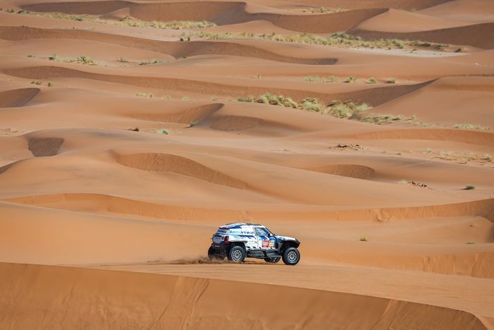 #217 X-raid Mini JCW Team Mini John Cooper Works Rally Plus: Krzysztof Hołowczyc, Łukasz Kurzeja