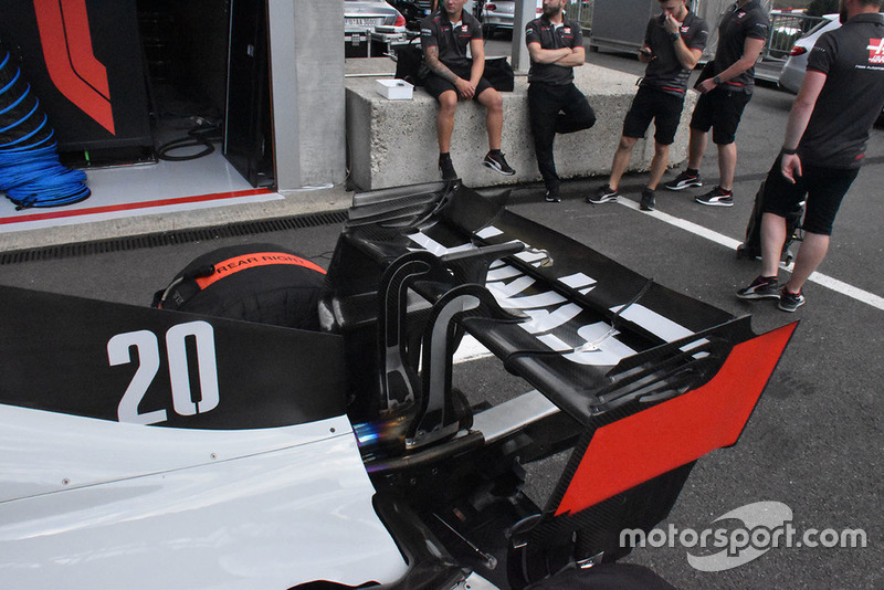 Haas F1 Team VF-18 rear wing