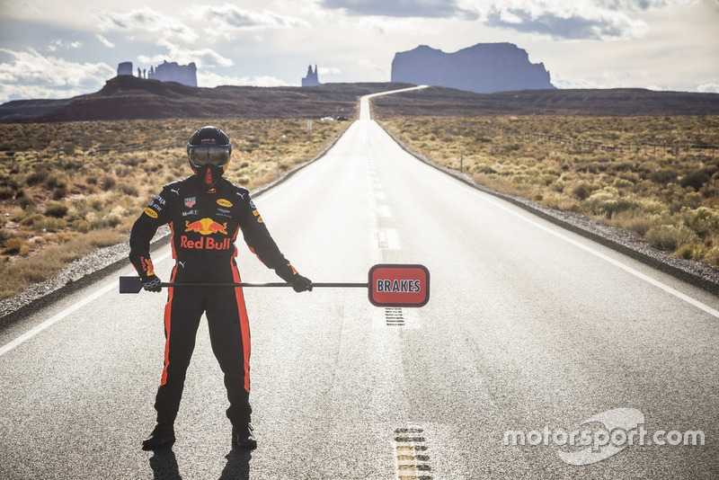 Daniel Ricciardo, Red Bull Racing in Monument Valley