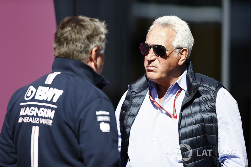 Lawrence Stroll talks to Otmar Szafnauer, Chief Operating Officer, Force India