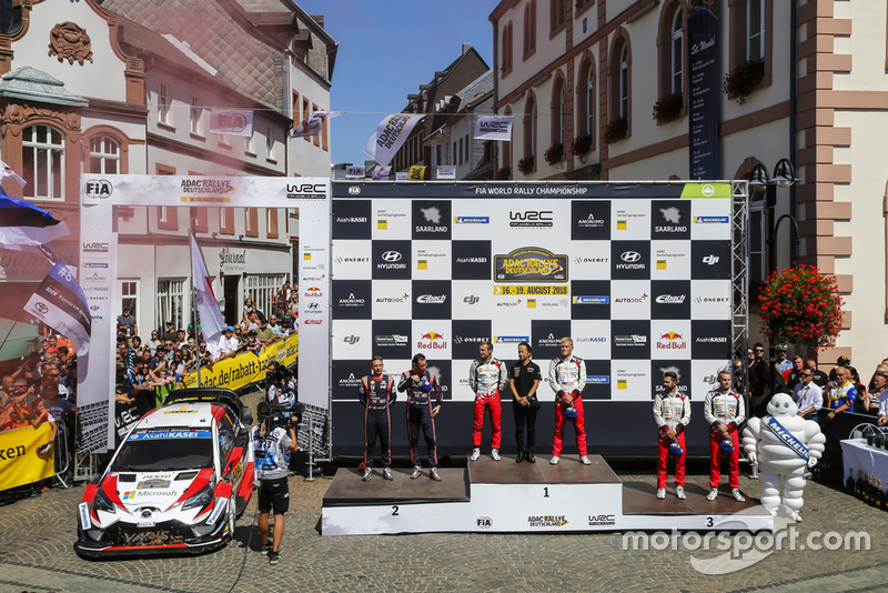 I vincitori Ott Tanak, Martin Järveoja, Toyota Gazoo Racing, al secondo posto Thierry Neuville, Nicolas Gilsoul, Hyundai Motorsport, al terzo posto Esapekka Lappi, Janne Ferm, Toyota Yaris WRC, Toyota Gazoo RacingNicolas Gilsoul, Hyundai Motorsport