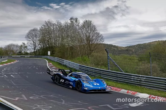 Volkswagen I.D.R on the Nordschleife