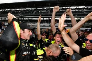 Pole Sitter Simon Pagenaud, Team Penske Chevrolet